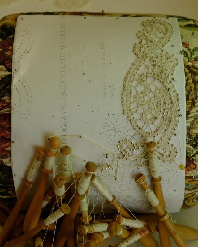 Marea_Art_Project_Bea_Scaccia_tombolo_ricamo 7